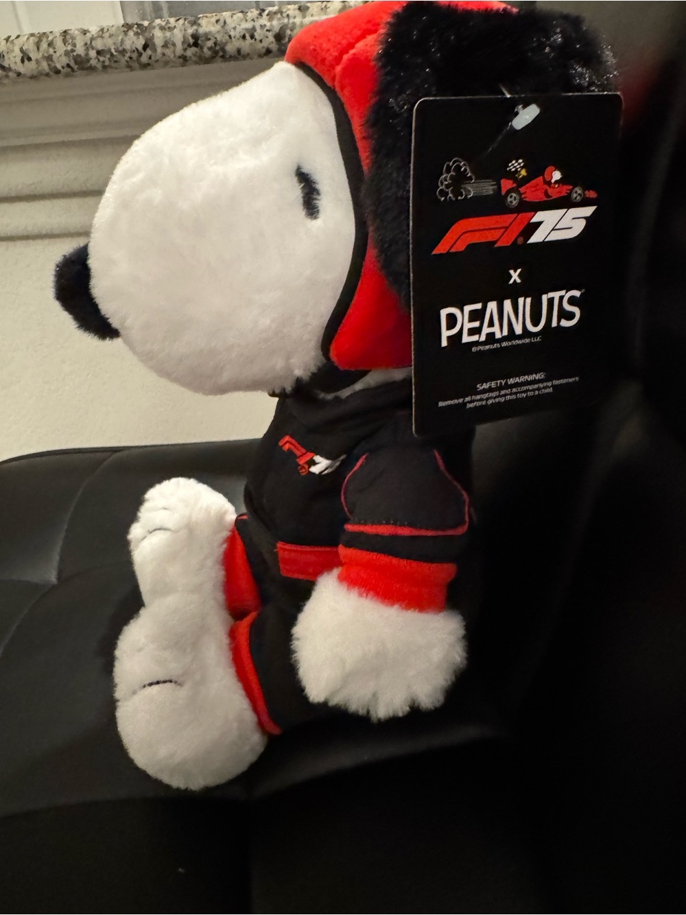 Rare Formula 1 F1 Snoopy Plush - 2025 Austin Circuit of the Americas racing suit - Picture 2 of 7